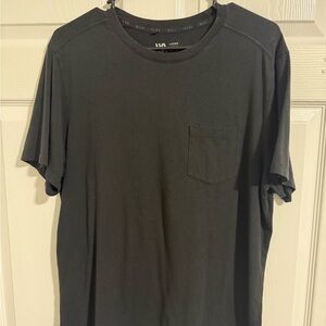 VRST men’s oversized pocket tee